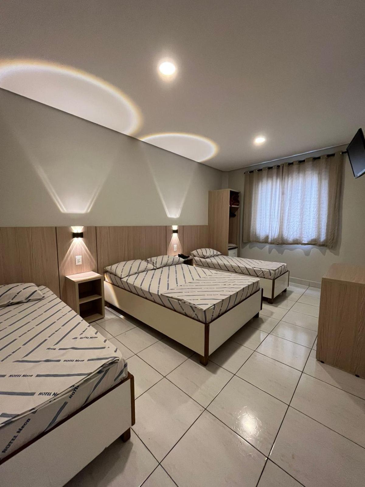 Hotel Neon - Proximo A 25 De Marco, Bom Retiro E Bras, A 2Min Do Mirante Sampa Sky E Pista De Skate Anhangabau 圣保罗 外观 照片